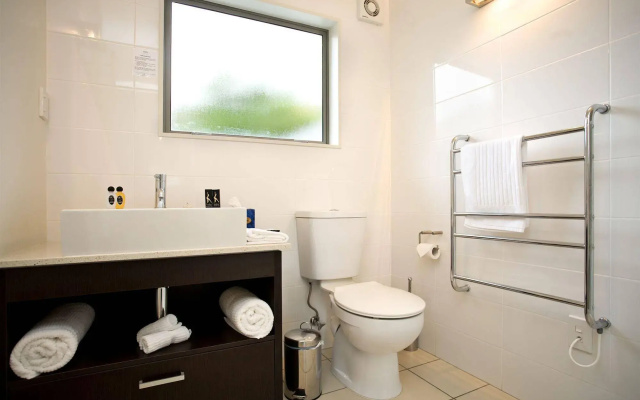 Sea Spray Suites