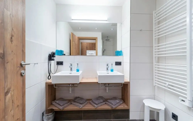 Luxury Chalet in Saalbach-hinterglemm With Sauna