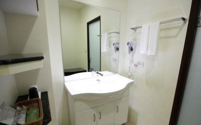 Charge God Island Bed and Breakfast