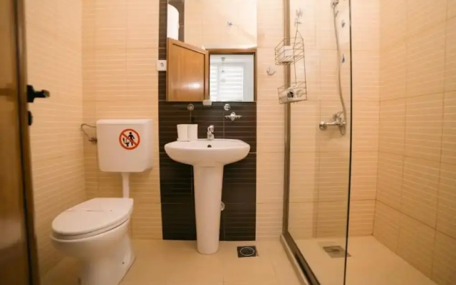 Room-comfort Apartment With Sea View & P