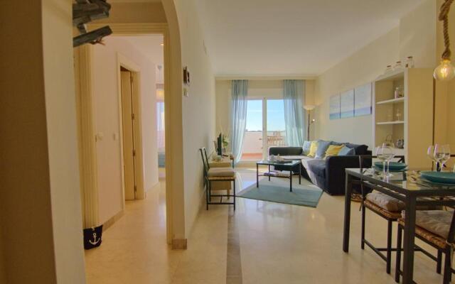 Bluebay Apartment - CT 108