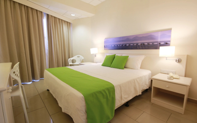 Papouis Protaras Hotel