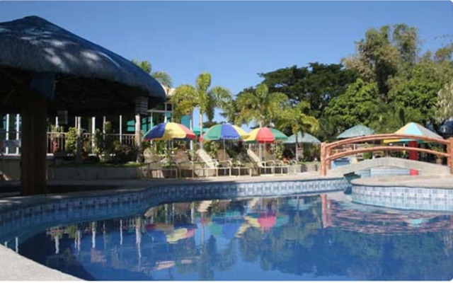 RedDoorz Plus @ Rio Grande de Laoag Resort Hotel Ilocos Norte (Quarantine Hotel)