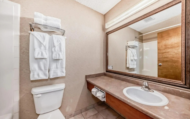 Stony Plain Inn and Suites