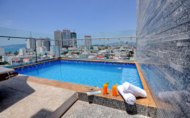 Mega Light Hotel