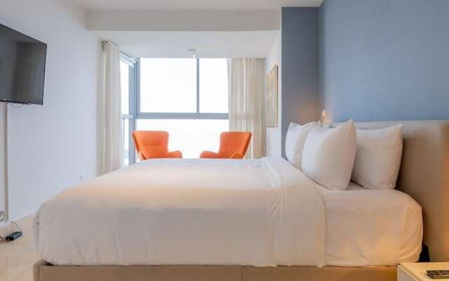 w Amazing 1BR With Balcony in YOO