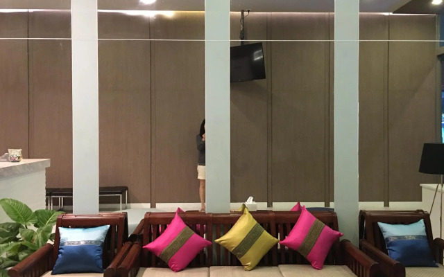 Отель Centro One Patong