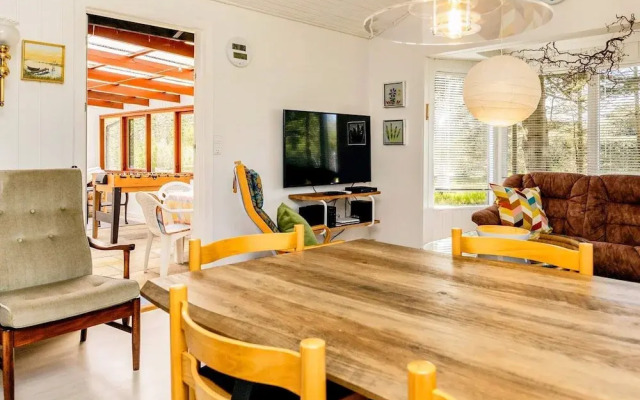 6 Person Holiday Home in Blokhus