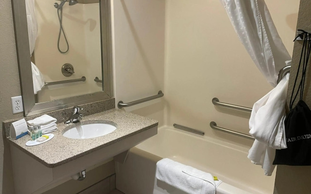 Spark by Hilton La Crosse Onalaska