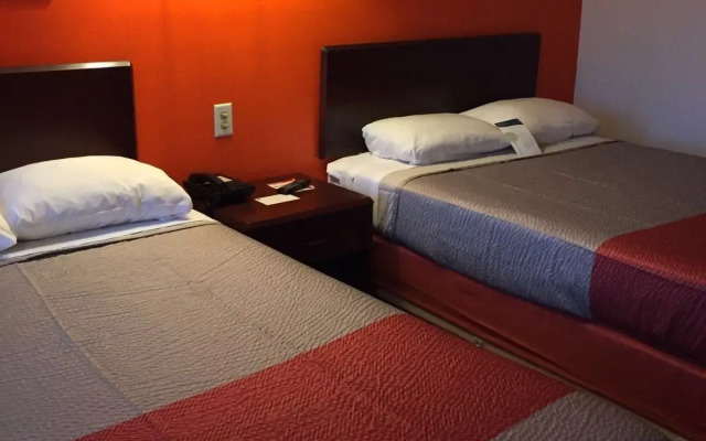 Motel 6 Frackville, PA