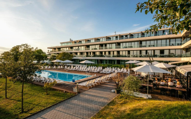 NOVI Resort