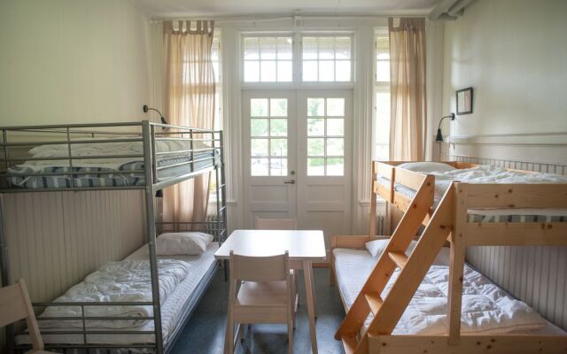 Ronneby Brunnspark Vandrarhem och B&B - Hostel