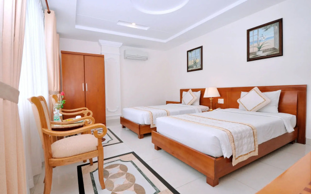 Tan Hoang Long Hotel