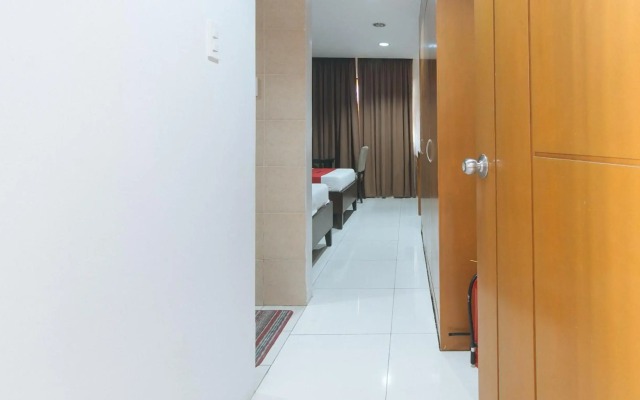 RedDoorz near Angeles University Foundation
