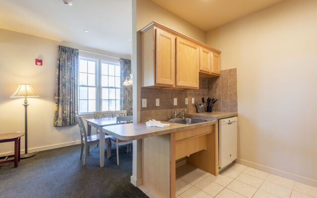 Ebb Tide Suites