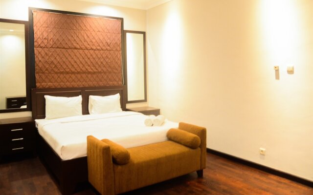 Awesome 3br Bellezza Permata Hijau Apartment Near Senayan