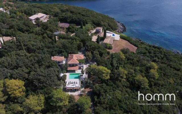 580m² homm Luxurious Seaside Residence in Syvota