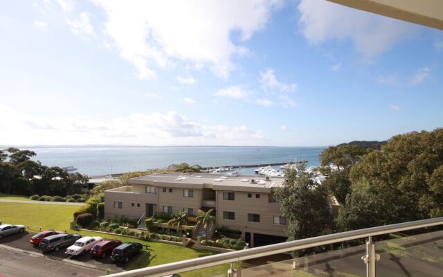 Oasis, Unit 11/5 Laman Street