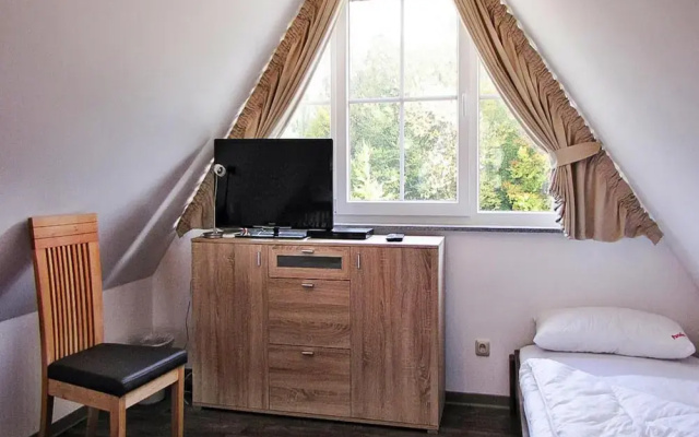 Holiday House Nightingale, Glowe