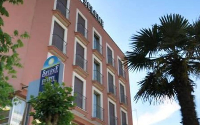 Hotel Selene