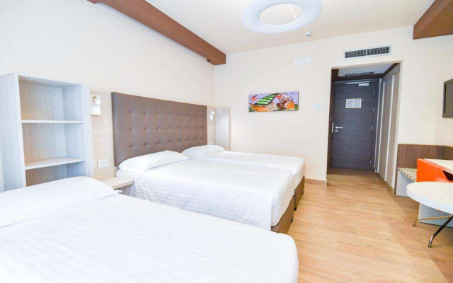 BHotel