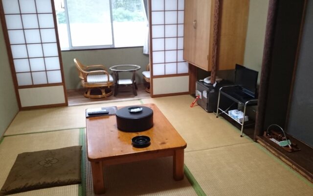 Kokumin Shukusha Furuiwayaso