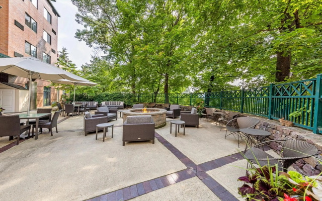 Courtyard by Marriott Boston Waltham