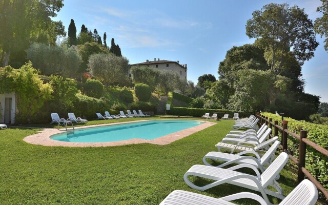 The Knight Loft With Pool