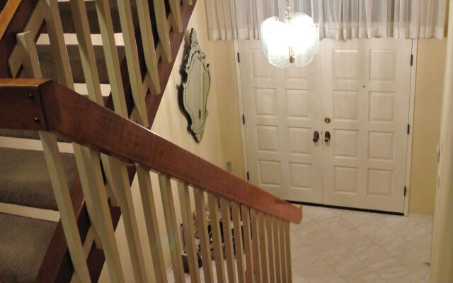 Bed and Breakfast in Hollywood Hills
