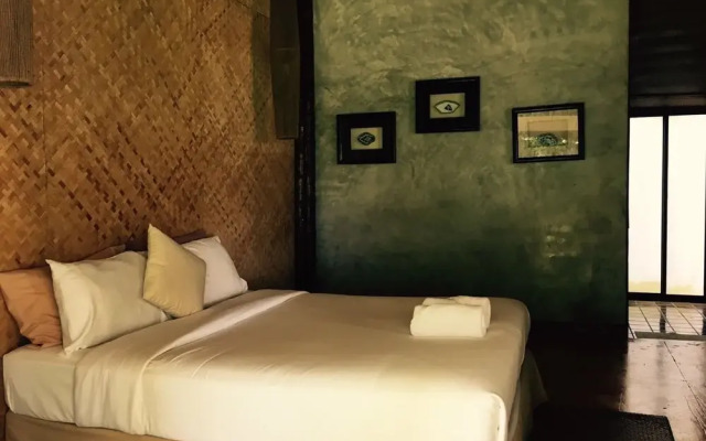 J2B Beach Bungalows
