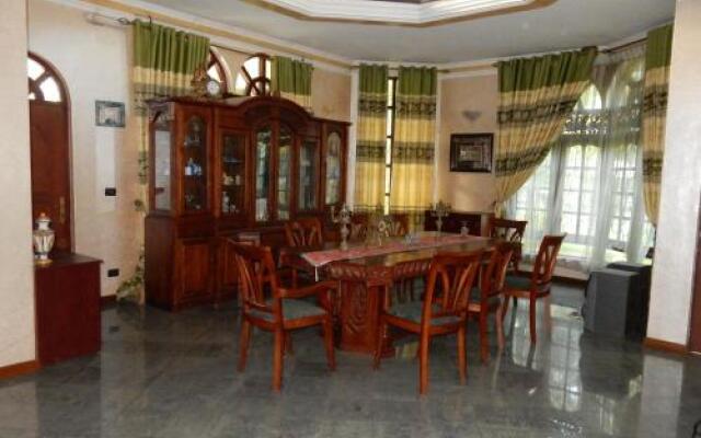 Srinik Guest House