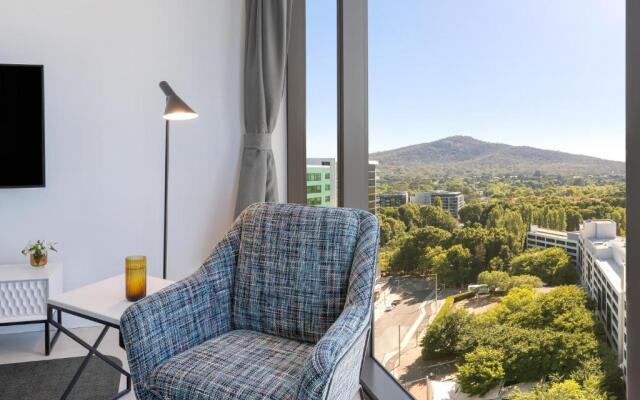 Meriton Suites Canberra