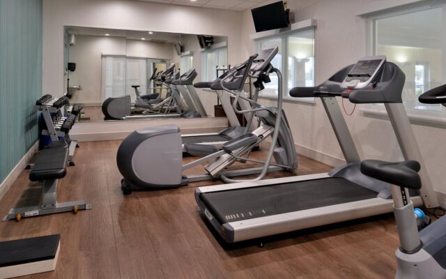 Holiday Inn Express & Suites Cincinnati - Mason by IHG