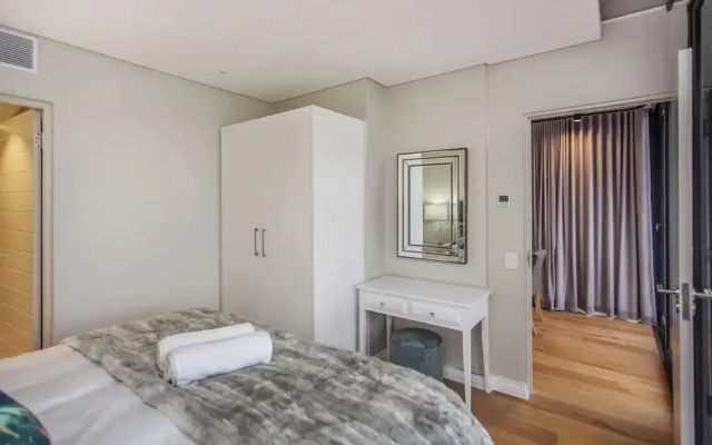 The Docklands 2 Bed Executive Apartment