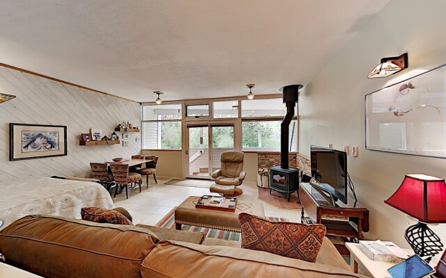 13tr23qb Studio Bedroom Condo