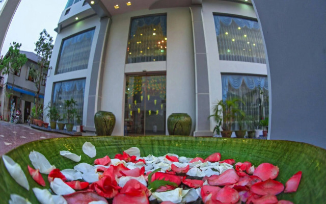 Shwe Hnin Si Hotel