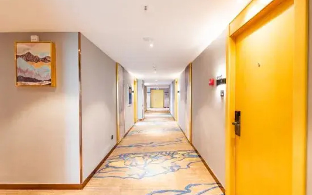Starway Hotel (Jiangyin Nanmen Babaiban)