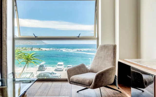 Chic Apartment w Amazing Views Dunmore Luxe