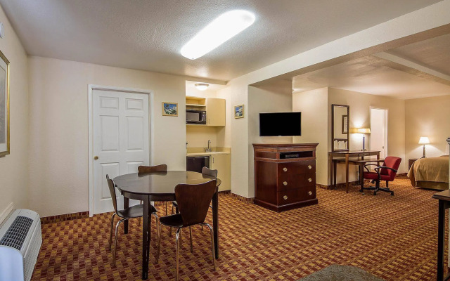 Quality Inn & Suites Capitola By the Sea