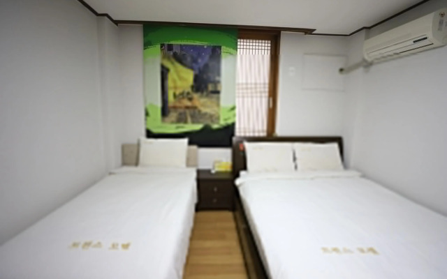 Twins Hotel