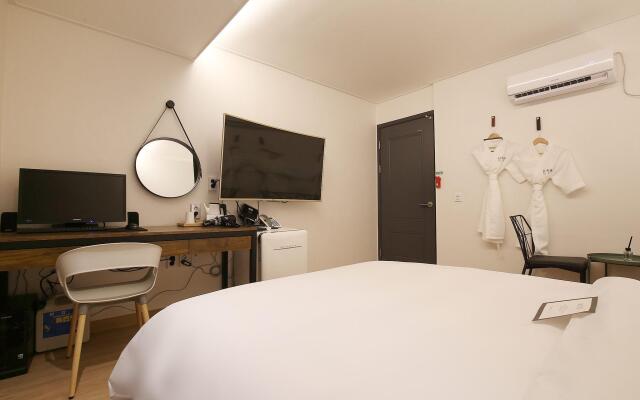 Urban Stay Hotel
