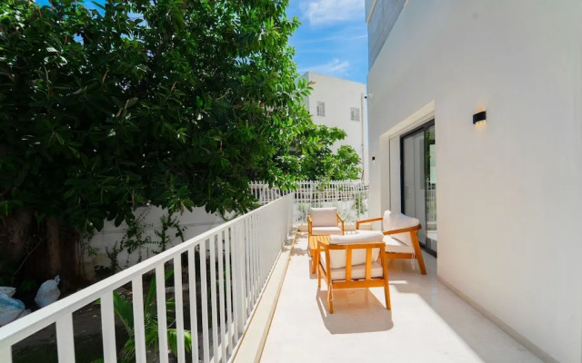 Villa Malaga Luxury for 10 in Central Marsa