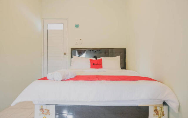 RedDoorz @ Jalan Pangeran Antasari Lampung 2