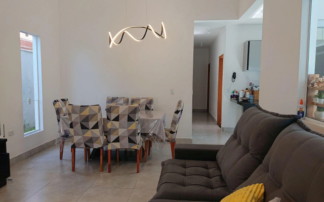 Linda Casa com Piscina Churrasqueira, Wifi em Massaguaçu Caraguatatuba/SP