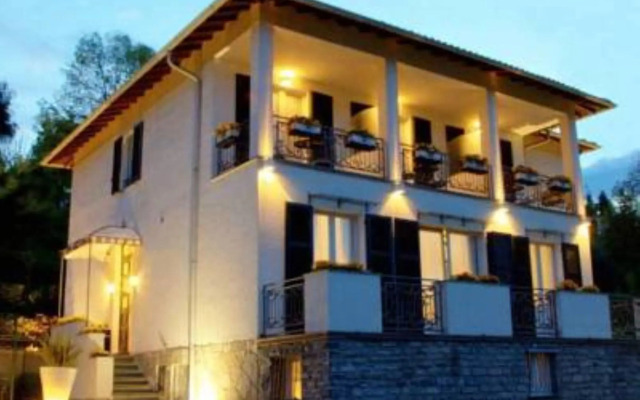 Miralago B&B and Apartments
