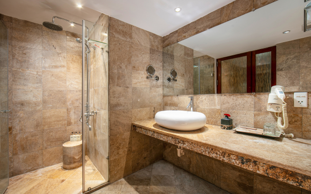 Oriental Suites Hotel & Spa