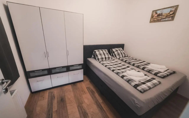 Renovated Apartment close to first district