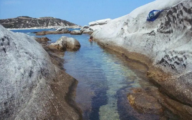 The Diamond of Kriaritsi private pools