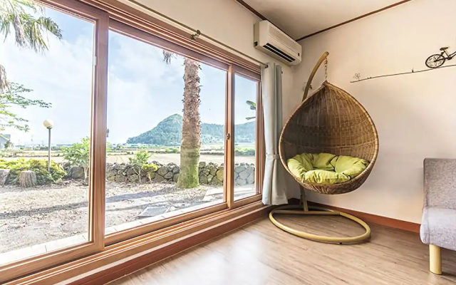 Seogwipo Sanbangsan ae Pension