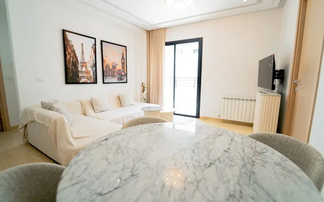 New Central and Luxury In Jardin de Carthage